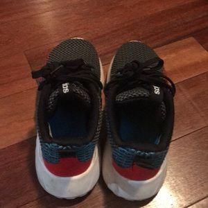 Adidas shoes, Questar Flow running